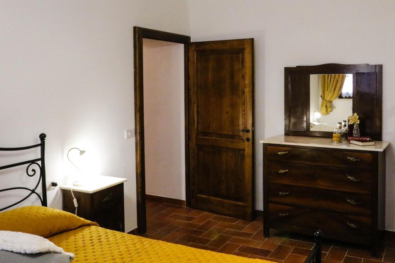 Agriturismo Bombina Montisi Bagian luar foto