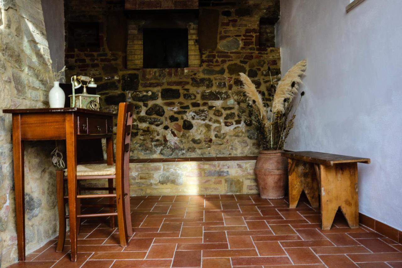 Agriturismo Bombina Montisi Bagian luar foto