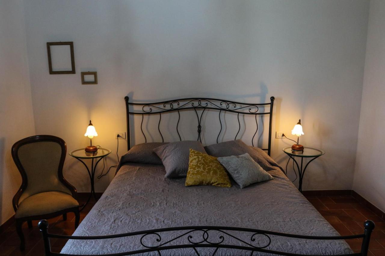 Agriturismo Bombina Montisi Bagian luar foto